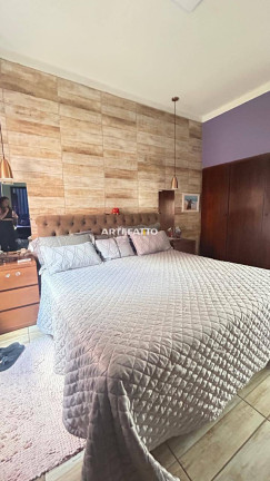 Imagem Casa com 4 Quartos à Venda, 300 m² Imagem Casa com 4 Quartos à Venda, 300 m²