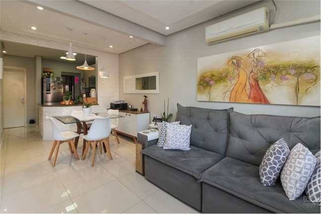 Imagem Casa com 3 Quartos à Venda,  em Hípica - Porto Alegre
