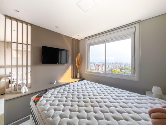 Imagem Imóvel com 1 Quarto à Venda,  em Petrópolis - Porto Alegre
