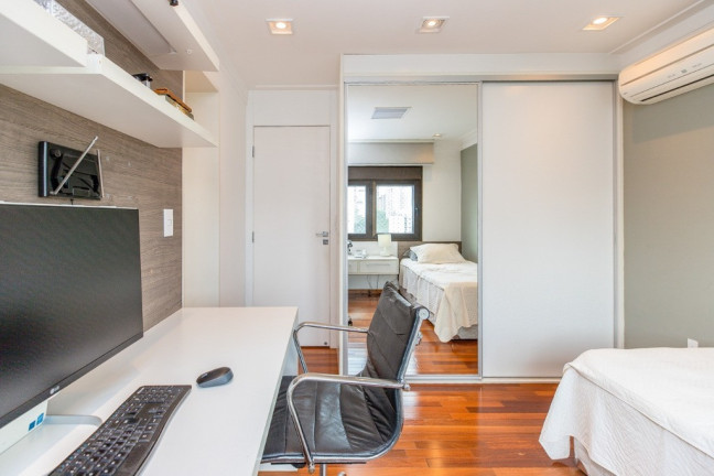 Imagem Imóvel com 4 Quartos à Venda, 357 m² em Vila Andrade - São Paulo Imagem Imóvel com 4 Quartos à Venda, 357 m² em Vila Andrade - São Paulo