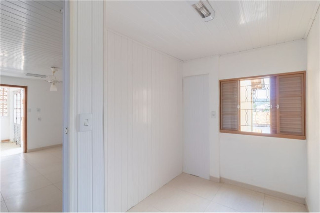 Imagem Casa com 5 Quartos à Venda, em Partenon - Porto Alegre Imagem Casa com 5 Quartos à Venda, em Partenon - Porto Alegre