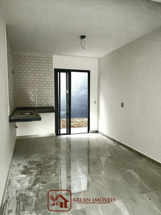 Imagem Casa com 2 Quartos à Venda, 65 m² em Serpa - Caieiras