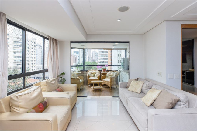 Imagem Apartamento com 4 Quartos à Venda, 202 m² em Moema - São Paulo