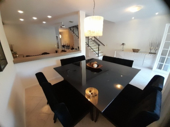 Casa com 3 Quartos à Venda, 268 m² em Vila Progresso - Niterói