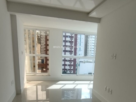 Imagem Imóvel com 3 Quartos à Venda, 112 m² em Centro - Balneário Camboriú Imagem Imóvel com 3 Quartos à Venda, 112 m² em Centro - Balneário Camboriú