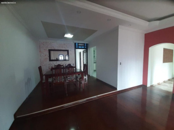 Imagem Casa com 3 Quartos à Venda, 300 m² em Vila Mogilar - Mogi Das Cruzes Imagem Casa com 3 Quartos à Venda, 300 m² em Vila Mogilar - Mogi Das Cruzes