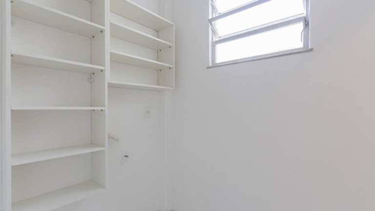 Imagem Imóvel com 1 Quarto à Venda, 64 m² em Ipanema - Rio De Janeiro Imagem Imóvel com 1 Quarto à Venda, 64 m² em Ipanema - Rio De Janeiro