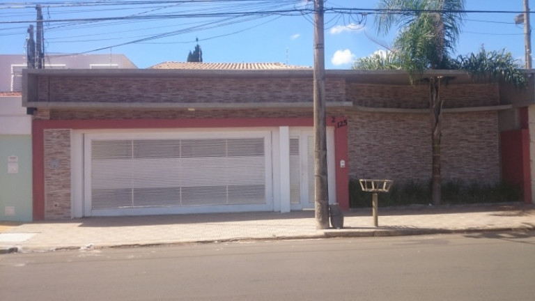 Imagem Casa com 3 Quartos à Venda, 420 m² em Jardim Estoril Ii - Bauru Imagem Casa com 3 Quartos à Venda, 420 m² em Jardim Estoril Ii - Bauru