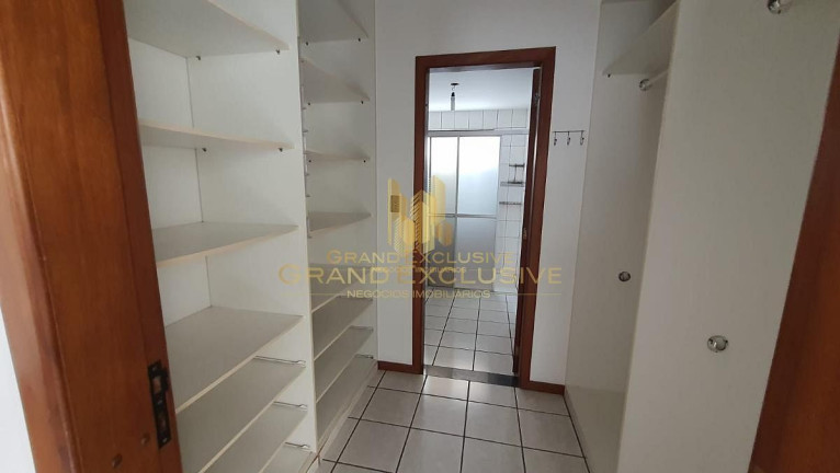 Imagem Apartamento com 3 Quartos à Venda, 230 m² em Centro - Balneário Camboriú Imagem Apartamento com 3 Quartos à Venda, 230 m² em Centro - Balneário Camboriú